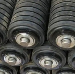 Ролик направляющий (противоотклонительный) для конвейера, с покрытием, для приводного ленточного конвейера, с резиновым диском для защиты от ударов и возвратного хода - Product Image 6