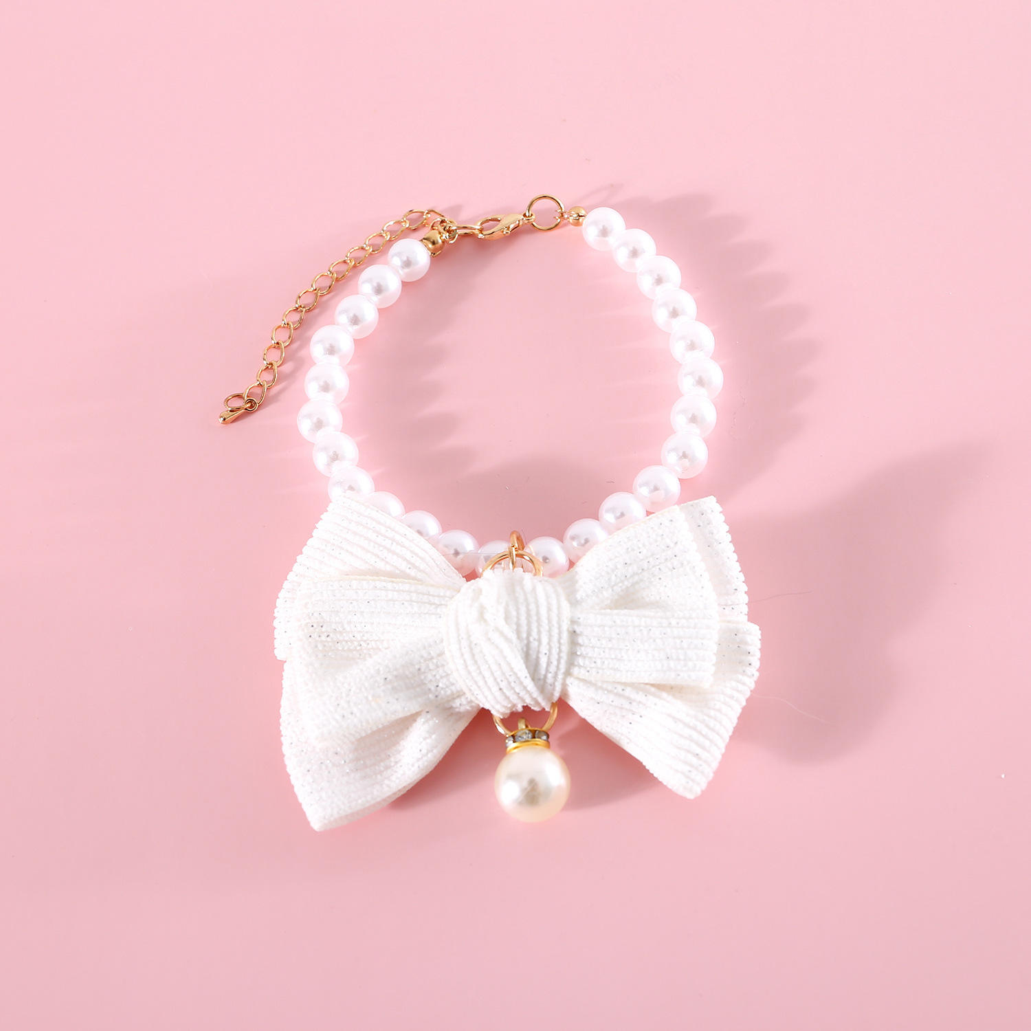 Collier de perles arc blanc