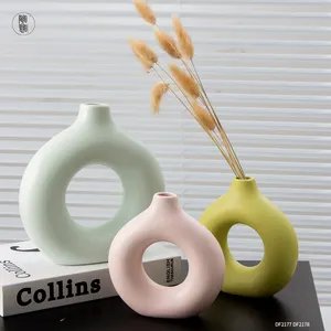 Custom wholesale dry flower vase plain embryo home decoration creative colorful donut vase ceramic vases set
