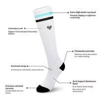 Chaussettes de compression en coton rayées pour femmes avec logo sur le bord, idéales pour le badminton, le fitness, la course à pied, la corde à sauter, le yoga, respirantes et antidérapantes