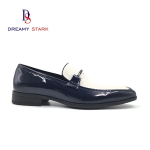 Zapatos Sin Cordones de Diseño con Combinación de Tela Beige Claro y PU Brillante Azul Oscuro, Opción de Logotipo Personalizado, Elegantes y Únicos para Otoño, Oficina y Carrera - Product Image 3