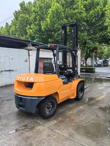 Venta al por mayor para Toyota Carretilla elevadora diésel naranja 5 toneladas Maquinaria de construcción Certificación CE Motor de operación de sitio rentable - Product Image 2