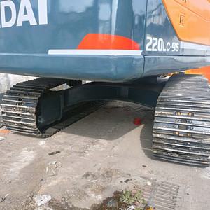 รถขุดตีนตะขาบฮุนได 220HD 220-9S มือสอง ราคาคุ้มค่า - Product Image 2