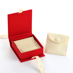 GLAMPKG New Design Beige Microfiber Pouch Emboss LOGO Foldable Cardboard Foam Insert Gold <b>Ribbon</b> Jewelry Packaging Display - Product Image 1