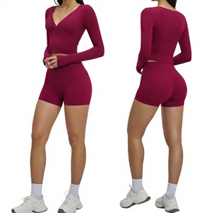 Ensemble de yoga pour femmes à manches longues et col en V profond, 2 pièces, short taille haute, vêtements de sport, couleur unie, extensible dans quatre directions, ajustement sans couture - Product Image 3
