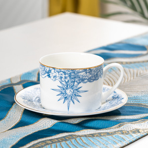 European Style Light Luxury Retro Bone China Lucky Star <b>Dinnerware</b> Sets Reusable Dishwasher Safe Gift - Product Image 4