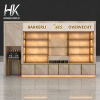 Ensemble de vitrines de présentation pour boulangerie, écologiques, durables, avec finition marbre, cadre en métal doré et base éclairée par LED, pour les boulangeries et pâtisseries