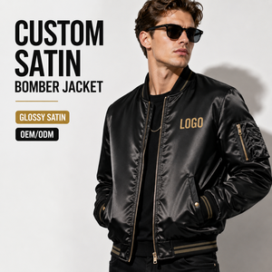 Blouson bomber en satin personnalisé pour homme, 100% polyester, noir brillant, fermeture éclair, style MA1, poignets côtelés, poche sur la manche, logo, streetwear. - Product Image 1