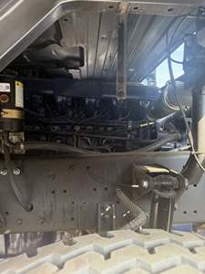 Camion benne basculante Shacman F3000 380HP 8*4 neuf, capacité de charge de 25 tonnes, pour le marché africain - Product Image 4