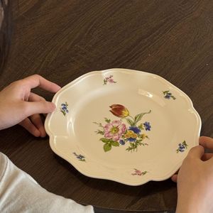 Assiette à dessert et à gâteau en porcelaine écologique à motif végétal médiéval français, créative, pour restaurant, usage domestique et fêtes - Product Image 4