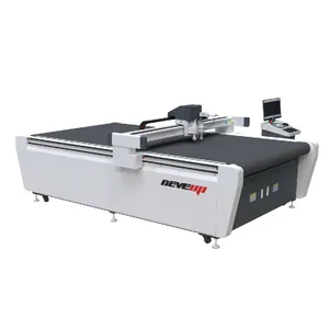 Machines utilisées pour couper la découpeuse de mousse EVA pour la machine CNC de joint de tapis EVA de rouleau de mousse PE