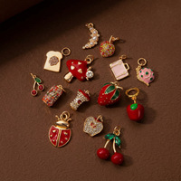 Pendentif léger de qualité supérieure, design insecte coloré, esthétique de niche, idéal pour un cadeau d'anniversaire, prêt à être expédié, vente en gros