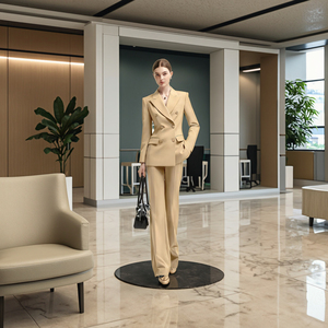 Completi da Donna per <span class=keywords><strong>Ufficio</strong></span> con Taglio 3D, Collezione Formale Primavera-Autunno per Ambienti Professionali - Product Image 1