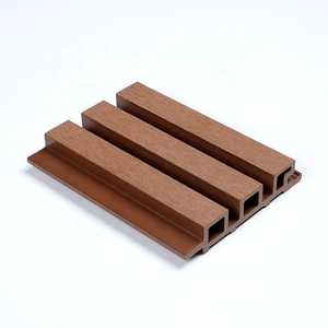Panneau de revêtement extérieur <span class=keywords><strong>composite</strong></span> durable en WPC pour façade de <span class=keywords><strong>maison</strong></span> - Product Image 2