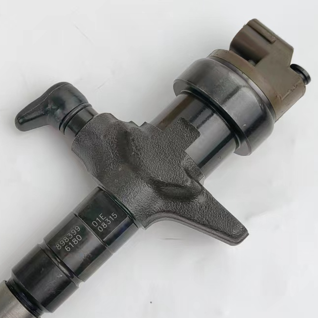 High Quality Diesel Fuel Injector 8-98399618-0 Common Rail Injection Nozzle 295700-44102D 295700-44109X For Excavator
