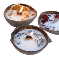 Bougie parfumée LO61 en forme de bol de noix de coco, parfum naturel de rose, citron et lavande, fleurs séchées