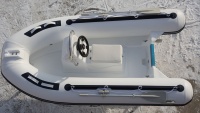 Bateau gonflable 3 Rib300 très vendu pour les sports nautiques et les loisirs, idéal pour le surf