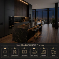 Ensemble d'armoires de cuisine modulaires modernes KEJIA en noir mat avec texture de grain de bois foncé et îlot cascade en marbre noir de luxe OEM
