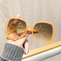 Lunettes de soleil papillon unisexe Rennes 97105 de haute qualité, monture large, cerclées, avec découpe en forme de nœud, légères, protection UV400, pour un style décontracté et tendance en extérieur