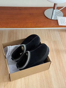 Nouvelles <span class=keywords><strong>bottes</strong></span> d'hiver confortables pour femmes, style ethnique de luxe, type Uggs, avec doublure en fourrure véritable, chaussures d'intérieur moelleuses et douillettes - Product Image 4