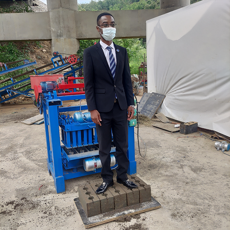 Small Recycled Plastic Bricks Processing Block Device Hollow Blocks and ...