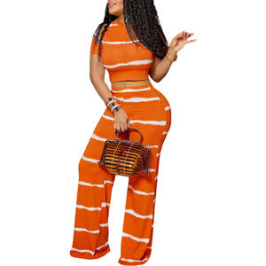 Completo Estivo Casual da <span class=keywords><strong>Donna</strong></span> in Maglia a Righe con Top Corto e Pantaloni a Gamba Larga, Set Ecologico in 2 Pezzi - Product Image 3