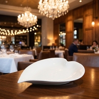 Assiettes en céramique et porcelaine de Chine à motif cœur, nouveau design, pour restaurants, vente en gros