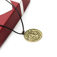 Collier Pièce de Monnaie de la Résurrection 9 3/4 de la Série Harry Potter 934, Accessoire de Série TV Européenne et Américaine