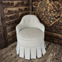 Fauteuil de salon vintage français de luxe à rayures bleues, style campagnard américain, en tissu