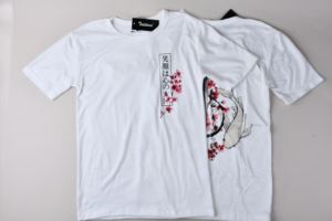 Camiseta al por Mayor de Alta Calidad con Estampado Gráfico de Sakura, Espada Japonesa, Yin Yang y Pez Koi, Unisex, 100% Poliéster, Estilo Casual Urbano - Product Image 4