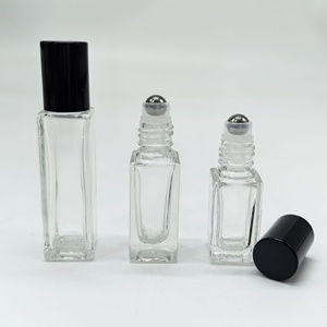 Grosir gratis sampel mewah wanita 3ml 6ml persegi kaca <span class=keywords><strong>Roll</strong></span> <span class=keywords><strong>on</strong></span> botol 10ml minyak esensial botol <span class=keywords><strong>Roll</strong></span> bola parfum botol - Product Image 1
