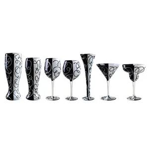 Nice design wine glass with glitter hand painted