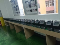 Réfrigérateur à vin thermoélectrique autoportant AC 100-240V DC14.5V/12V