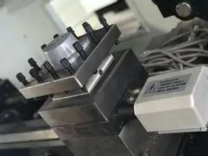 Máquina de fresagem universal 3d vmc850 5 eixos cnc, máquina de torneamento e perfuração fabricantes da china