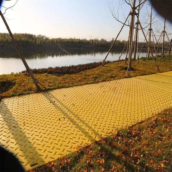 High-Density Polyethylene  HDPE  Ground Mats Heavy Equipment Wear Resistant Lawn Grass Protection For Heavy Equipment