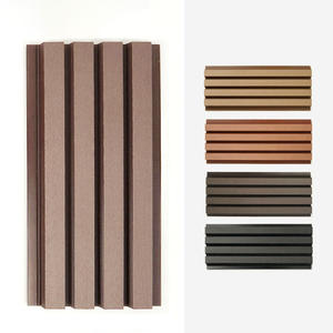 Panneau WPC finition noyer brossé pour toiture et clôture - Product Image 1