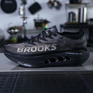 Zapatillas de Entrenamiento Diario Cómodas para Hombre y Mujer, <span class=keywords><strong>Hyperion</strong></span> <span class=keywords><strong>Max</strong></span> 3 en Amarillo Limón Dorado, Amortiguación Responsiva, Ideales para Correr - Product Image 3