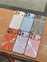 Étui de luxe pour téléphone avec grande protection d'appareil photo, coque de téléphone mobile en acrylique laser brillant avec motif CD pour iPhone 15 16 17 Pro Max