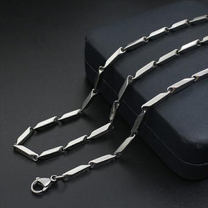 Collar de acero de titanio con forma de diamante, accesorio versátil, cadena de acero inoxidable, largo y elegante para usar en capas. - Product Image 1