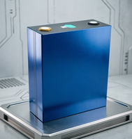 Cellule prismatique LiFePO4 3,2 V 100 Ah, 4000 cycles, haute sécurité, compacte, légère, écologique, pour le stockage d'énergie solaire
