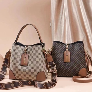 Sac seau <span class=keywords><strong>à</strong></span> carreaux pour femme avec grande capacité, fermeture éclair, poches pour téléphone et cartes d'identité, doublure en polyester pour tenues de tous les jours - Product Image 2