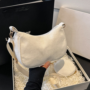 <span class=keywords><strong>Borsa</strong></span> a <span class=keywords><strong>Tracolla</strong></span> <span class=keywords><strong>Piccola</strong></span> in Velluto con Chiusura a Zip per Donne, Nuova Tendenza 2024, Stile Retrò Chic e Alla Moda - Product Image 4