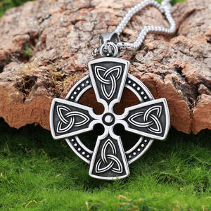 <span class=keywords><strong>2025</strong></span> gros acier inoxydable pendentif collier <span class=keywords><strong>Biker</strong></span> Style Punk celtique noeud hommes cadeau collier bijoux - Product Image 6