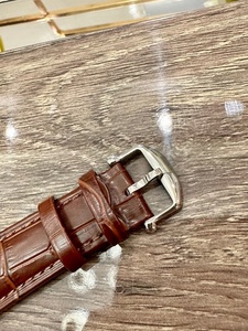Reloj Cronógrafo para Hombre con Esfera Blanca, Función de Día y Fecha, y Correa de Cuero Marrón para Uso Formal e Informal - Product Image 4