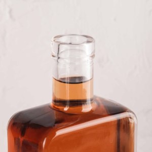 Bouteilles en verre carrées de 750 ml en verre à haute teneur en silex, prix bas, importateurs pour liqueur de noix de coco verte, <span class=keywords><strong>vodka</strong></span> de pomme, mascotte chocolat en conserve - Product Image 4