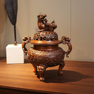 Quemador de incienso de cobre púrpura, estilo Retro Xuande hecho a mano para uso en el hogar y la oficina - Product Image 1