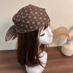 Sciarpe Quadrate da Donna Serie Vintage <span class=keywords><strong>Marrone</strong></span>, Morbido Tessuto Misto con Pois e Motivi Floreali per Uso Quotidiano e Accessori - Product Image 4