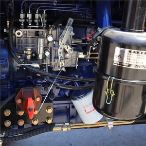 4WD Tecnología de ahorro de combustible con alta calidad 60HP 70HP China Tractor - Product Image 3