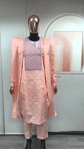 2025 africain <span class=keywords><strong>Agbada</strong></span> pour hommes broderie Bazin <span class=keywords><strong>Agbada</strong></span> tenue 3 pièces ensembles Dashiki hommes Rose Robe pour tenues de mariage - Product Image 2