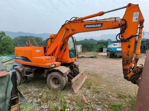 Buen estado usado Corea hizo DooSan 14 toneladas 15 toneladas tipo de rueda excavadora máquina de excavadora de neumáticos de goma de 21/2" - Product Image 4